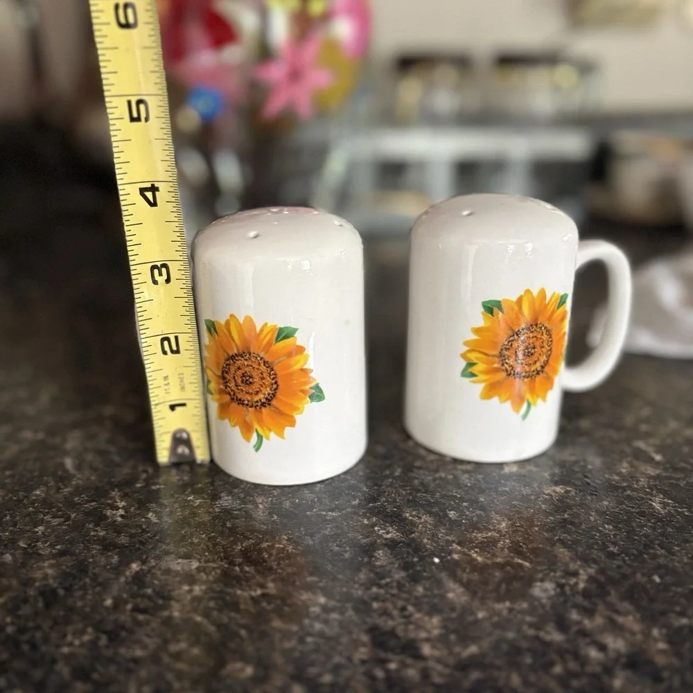 Vintage Sunflower White Ceramic Salt and Pepper Shakers